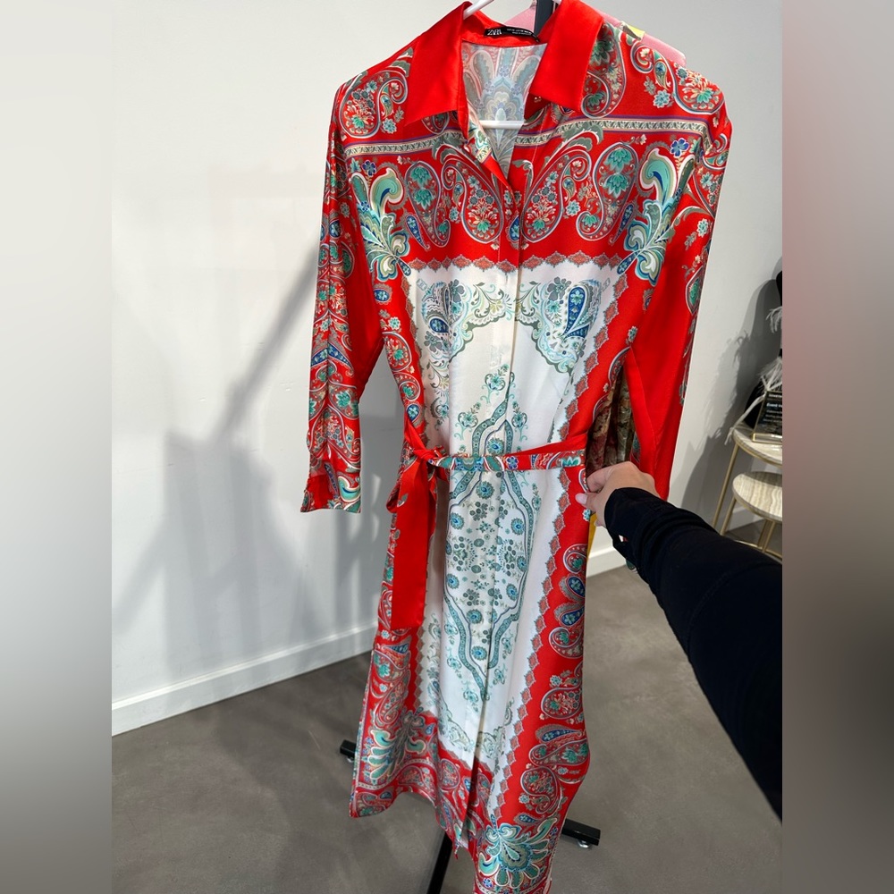 Dress - Picture 8 of 10
